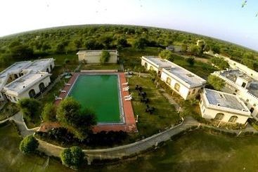 Hotel Sara Vilas