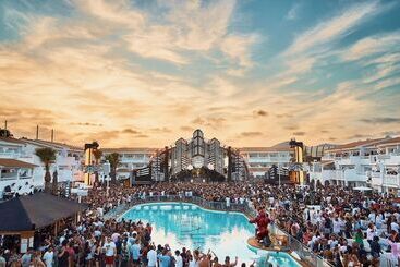 Ushuaïa Ibiza Beach Hotel - Adults Only