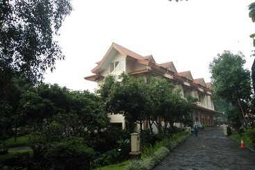 Ahadiat Hotel & Bungalow