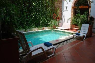 فندق Don Pedro De Heredia