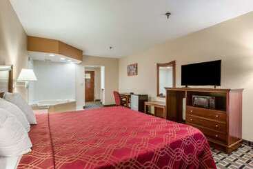 בית מלון כפרי Econo Lodge Inn & Suites Marietta