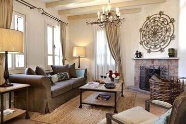 호텔 Gullu Konaklari