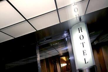 Comfort Hotel Xpress Helsinki Airport Terminal