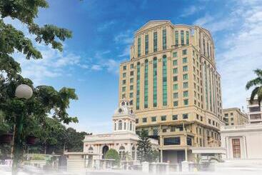 Grand City Hall Hotel & Serviced Residences