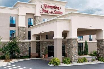 هتل Hampton Inn & Suites Colorado Springs/air Force Academy