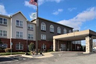 Holiday Inn Express Hotel & Suites Milwaukee Airport, An Ihg