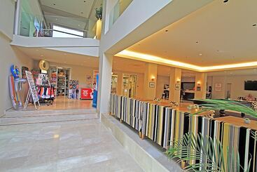 호텔 Mandarin Resort & Spa