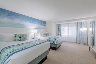 Отель Marriott Vacation Club®, South Beach