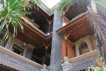 בית מלון כפרי Stana Puri Gopa