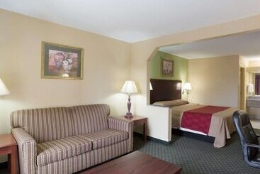 فندق Rodeway Inn & Suites