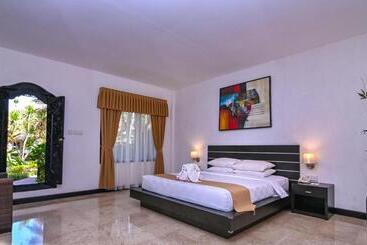 فندق Satriya Cottages