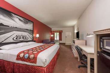 Отель Quality Inn & Suites