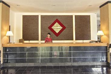 هتل Tasik Ria Resort