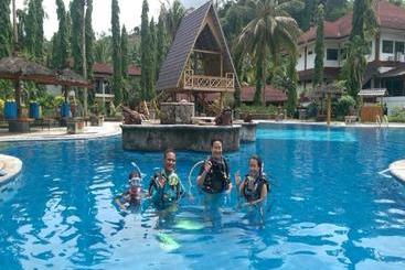 בית מלון כפרי Tasik Ria Resort