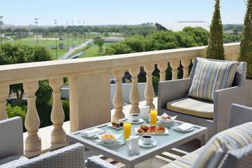 Al Aziziyah Boutique Hotel By The Torch