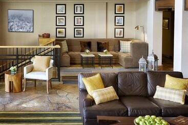 فندق Fairmont Heritage Place, Franz Klammer Lodge