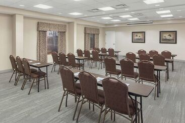 Отель Hampton Inn & Suites Macon I 75 North