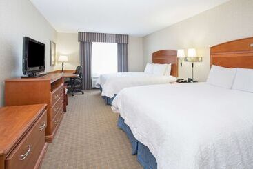 Отель Hampton Inn Santa Rosa
