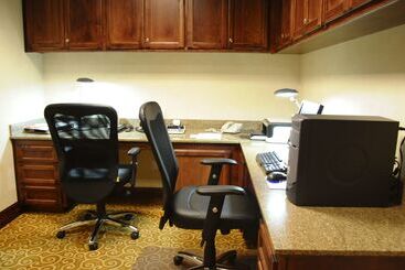 فندق Hampton Inn & Suites Redding