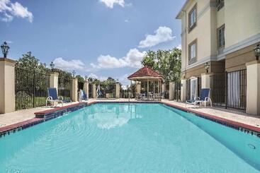 בית מלון כפרי La Quinta By Wyndham Rosenberg