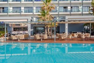 Отель Marins Suites  Adults Only