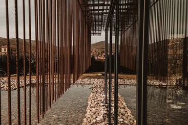 فندق ريفى Torre Mayorazgo