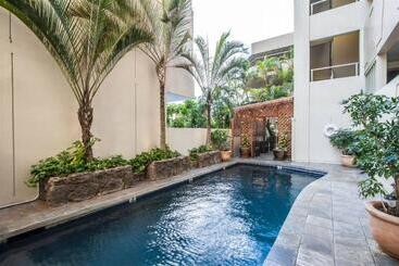 Отель The Equus