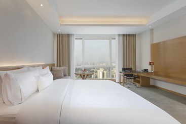 هتل The Westin Mumbai Garden City