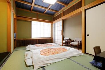 Okada Ryokan Warakutei