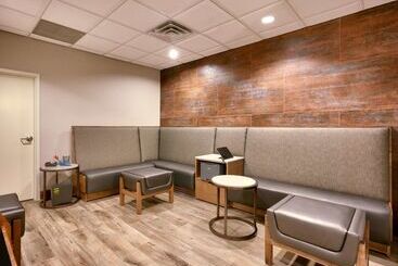 هتل آپارتمان Hampton Inn & Suites Show Low Pinetop