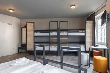 酒店 a&o Nürnberg Hauptbahnhof