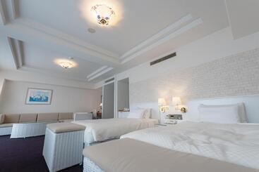 Отель Atollemerald Miyakojima