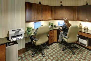 هتل Hampton Inn & Suites Columbus Polaris