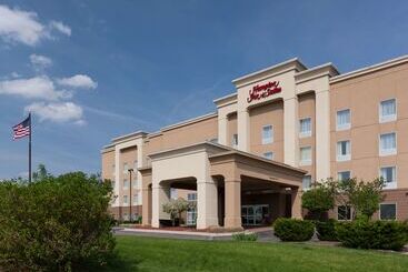 هتل Hampton Inn & Suites Davenport