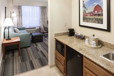 Отель Hampton Inn & Suites Davenport