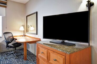 Отель Hampton Inn & Suites Salt Lake Citywest Jordan