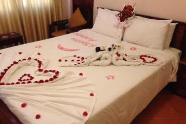 هتل Holiday Diamond