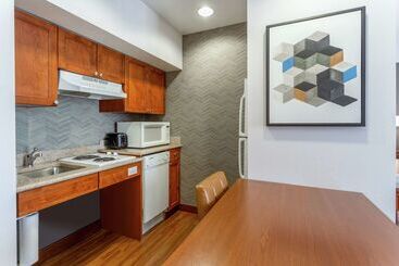 בית מלון כפרי Homewood Suites By Hilton Albany