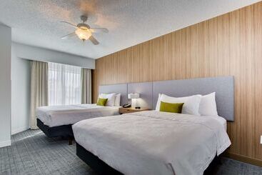 هتل Homewood Suites By Hilton Louisvilleeast