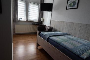 Отель Wegeners Landhaus Ug