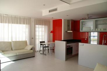Apartamentos En Rocamaura