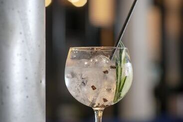 ホテル Aloft Brussels Schuman