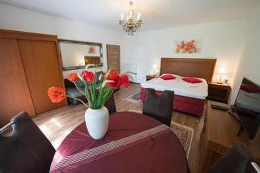 فندق Aurelius Pension