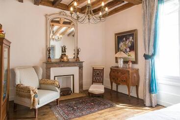 Отель B&b La Closeraie