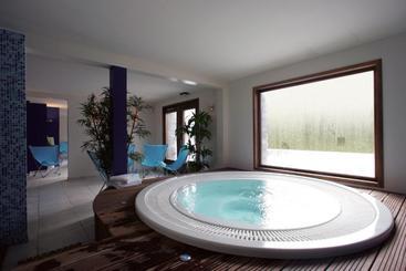 هتل Club Vacanciel De Courchevel