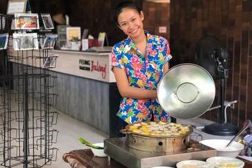 هتل Feung Nakorn Balcony Rooms And Cafe