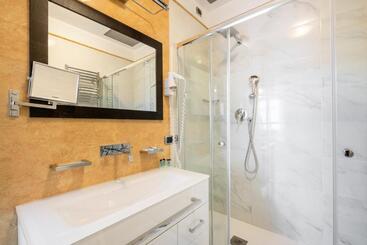 בית מלון כפרי The Five Oscars Inn