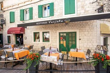 酒店 Bed And Breakfast Vanjaka