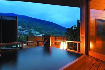 هتل Yugawara Onsen Kawasegien Isuzu