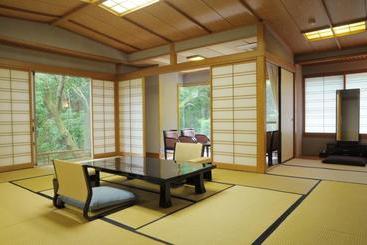 هتل Yugawara Onsen Kawasegien Isuzu